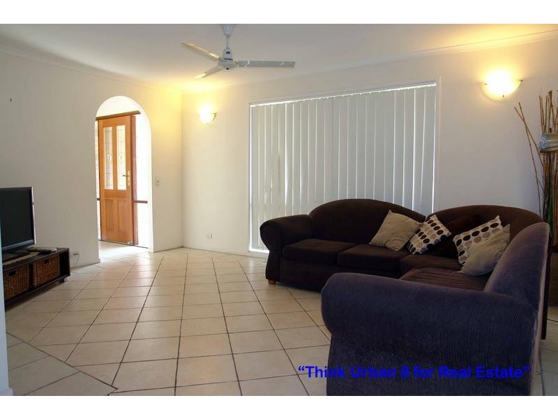 2 Lowan Street, Bellbowrie QLD 4070